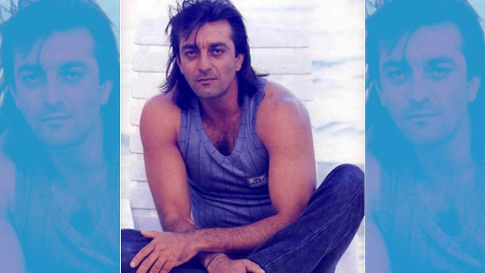 বেশ কয়েক বার অনুরোধের পরে রিচা রাজি হন সঞ্জয়ের সঙ্গে আলাপ করতে। ধীরে ধীরে সেখান থেকেই প্রেমের সূত্রপাত। ১৯৮৭-তে উটিতে ‘আগ হি আগ’ ছবির শুটিংয়ে রিচাকে প্রোপোজ করেন সঞ্জয়। বিয়ের প্রস্তাবে রাজি হতে সময় চেয়েছিলেন রিচা।