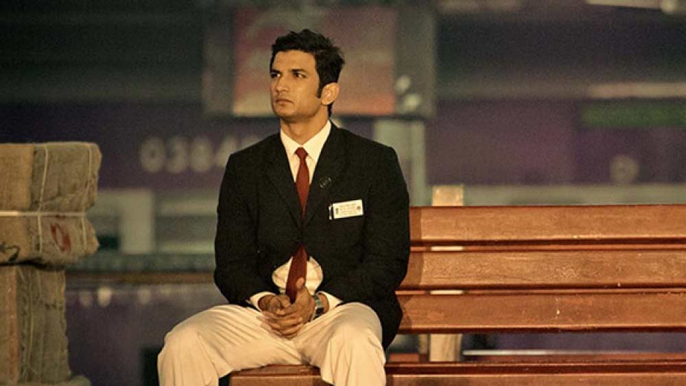 এখন প্রশ্ন উঠছে, কাদের ভয় পাচ্ছিলেন সুশান্ত? কেন বারেবারেই প্যানিক অ্যাটাক হচ্ছিল তাঁর? স্মিতার কথায়, ‘‘দিশার মৃত্যুর পর থেকেই কেমন যেন বদলে যেতে থাকে সুশান্ত। অথচ তার আগেও সে দিদির সঙ্গে যোগাভ্যাস করেছে। টেবল টেনিস খেলেছে। যদিও কাদের জন্য এত ভয় পেয়েছিল সুশান্ত তা আমি জানি না।”