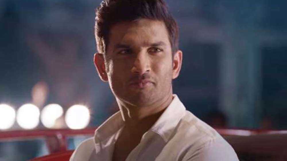 ওই ঘরোয়া পার্টিতেই সুশান্তকে শ্বাসরোধ করে হত্যা করা হয় বলে অভিযোগ। তারপর পুরো ঘটনাটিকে আত্মহত্যা বলে সাজানো হয়। সুশান্তের পরিণতি যে এ রকম হতে পারে, সেটা জেনেই নাকি মহেশ ভট্টের পরামর্শে রিয়া নিজের বাড়িতে চলে গিয়েছিলেন। শেষ মুহূর্তে তোলেননি সুশান্তের ফোনও।