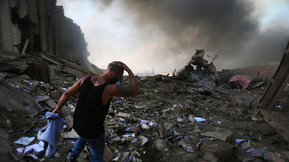 বিস্ফোরণে বিপুল আর্থিক ক্ষতি হয়েছে বলে জানিয়েছে লেবানন প্রশাসন। ক্ষতির পরিমাণ ভারতীয় মুদ্রায় ২২ হাজার ৪৫৬ কোটি ৪১ লাখ টাকা থেকে ৩৭ হাজার ৪২৬ কোটি ৭৫ লাখ টাকা হতে পারে। বুধবার এই ক্ষতির পরিমাণের প্রাথমিক অনুমানের কথা জানিয়েছেন বেইরুটের গভর্নর।