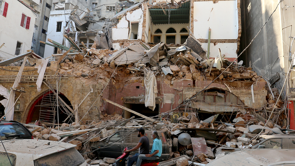 লেবাননের স্বাস্থ্যমন্ত্রী হামাদ হাসান জানিয়েছেন, হতাহত ছাড়াও অন্তত ১০০ জনের নিখোঁজের কথা জানিয়েছে তাঁদের পরিবার। যাঁরা ধ্বংসস্তুপের নীচে চাপা পড়ে রয়েছেন বলে মনে করা হচ্ছে। ফলে মৃতের সংখ্যা বাড়তে পারে।