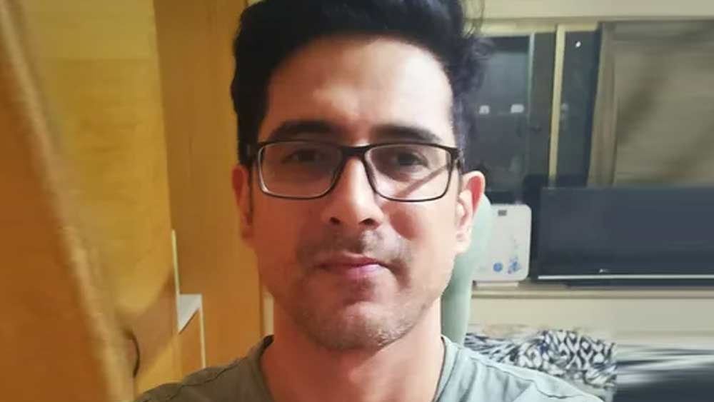 কিছু বছর মডেলিং করার পরে অবশেষে তিনি সুযোগ পান সিরিয়ালে অভিনয়ের।