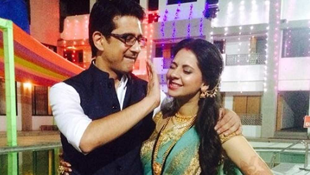 নায়ক এবং চরিত্রাভিনেতার পাশাপাশি তিনি নিজের প্রতিভার স্বাক্ষর রেখেছিলেন ‘জ্যোতি’ সিরিয়ালে খলনায়কের চরিত্রে অভিনয় করেও।