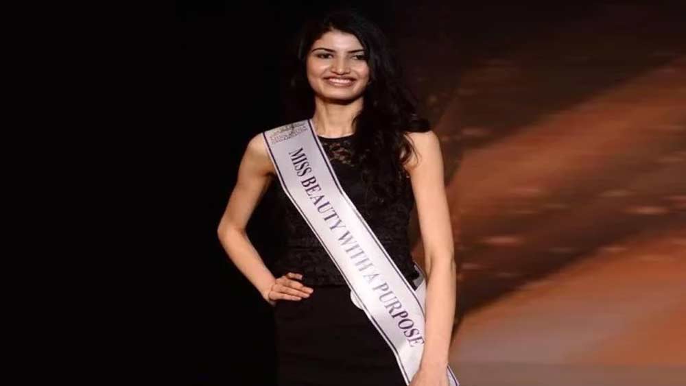 প্রথমে ছোটখাটো সৌন্দর্য প্রতিযোগিতা। তার পর ২০১৬ সালে প্রতিদ্বন্দ্বিতা মিস ইন্ডিয়ার মঞ্চে। পৌঁছেছিলেন প্রতিযোগিতার মূলপর্বে।