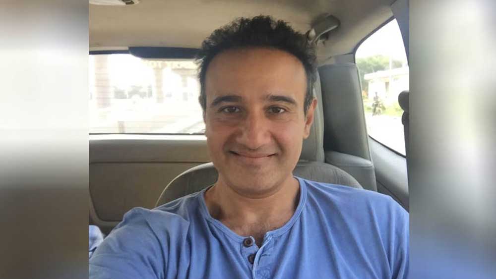 পরে এক সাক্ষাৎকারে তিনি বলেন, সিনেমার তুলনায় টেলিভিশনে অভিনয় করেই তিনি বেশি জনপ্রিয়তা পেয়েছেন।