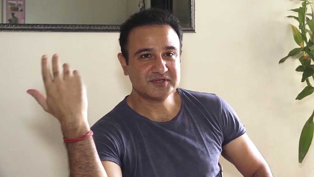 সিরিয়ালে অভিনয় করে তৃপ্তি না পেলেও এই পরিচিতি এবং জনপ্রিয়তা তিনি উপভোগ করেছেন। জানান, তাঁকে নতুন প্রজন্মের দর্শক ‘সোনপরী’-র রোহিত হিসেবেই বেশি চিনতে পারে।