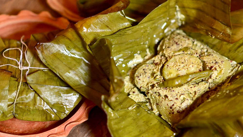 Delicious foods made with pointed gourd