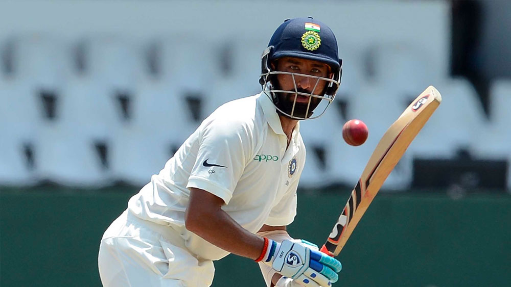 তিনে নিজেকেই রেখেছেন পূজারা। ৭৭ টেস্টে ৪৮.৬৬ গড়ে ৫৮৪০ রান করেছেন তিনি। ১৮ শতরানের পাশাপাশি রয়েছে ২৫ অর্ধশতরান। ভারতীয় দলের মিডল অর্ডারে নিজেকে অপরিহার্য করে তুলেছেন তিনি। প্রতিকূল পরিবেশে দলের ভরসা হয়ে ওঠে তাঁর ব্যাট।