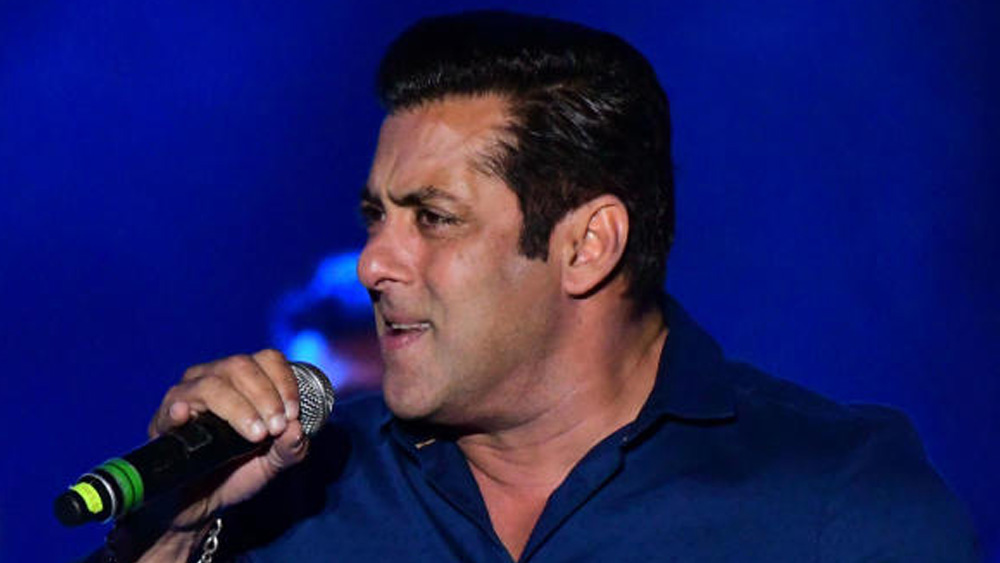 কয়েক দশক পেরিয়ে এখন হিসেব অনেকটাই বদলে গিয়েছে। সে দিনের সলমন আজকের ছবি সফল করানোর অন্যতম নেপথ্য কারিগর।