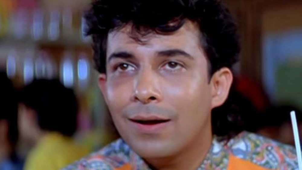 প্রথম অভিনয় টেলিভিশনে। কয়েকটি ধারাবাহিকে কাজ করার পরে ঠিক করলেন বন্ধুদের মতো তিনিও ছবিতে অভিনয় করবেন। বড় পর্দায় প্রথম অভিনয় ১৯৮৮ সালে, ‘তেরা নাম মেরা নাম’ ছবিতে। এর পর ‘ম্যায়ঁ তেরা দুশমন’, ‘পর্বত কে উস পার’, ‘ক্রোধ’-সহ বেশ কিছু ছবিতে অভিনয় করেছেন তিনি। কিন্তু সে সবই নামমাত্র ভূমিকায়।