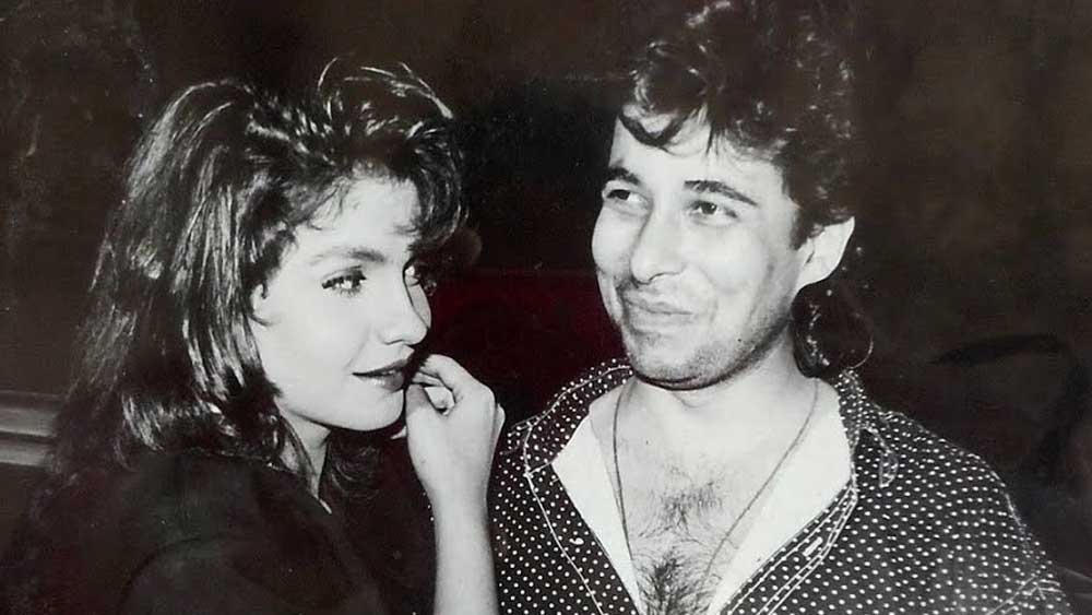 বহিরাগত হয়েও বলিউডে জনপ্রিয়তা পেয়েছিলেন দীপক তিজোরি। তবে তাঁর পরিচিতি বরাবর রয়ে গিয়েছে ‘সেকেন্ড লিড’ হয়েই। কিন্তু নিজের সেরা সময়ে এমনও দিন গিয়েছে পরিচিতি ও জনপ্রিয়তায় তিনি টেক্কা দিয়েছেন নায়কদের।