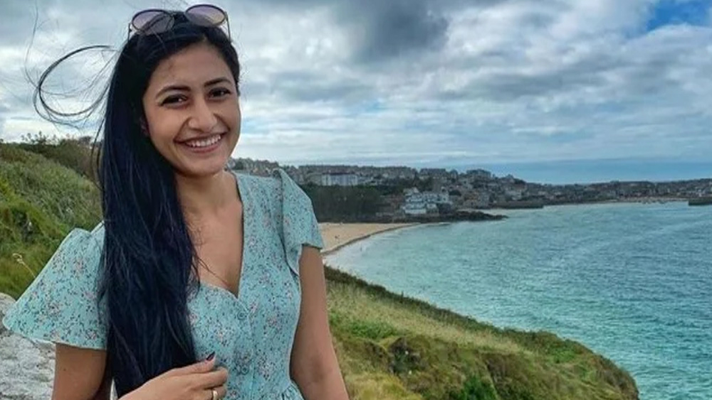 কোরিয়োগ্রাফার ধনশ্রী এক জন পশুপ্রেমী। ভালবাসেন বেড়াতে যেতেও। তাঁর ইনস্টাগ্রামে পোষ্য কুকুরকে নিয়ে ছবি দেন মাঝে মাঝেই। শেয়ার করেন বেড়ানোর ছবিও।