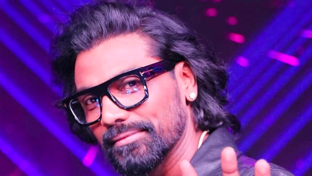 তবে সলমনের বিরাগভাজন হওয়ার পরেও রেমোর কেরিয়ার ব্যাহত হয়নি। ‘স্টুডেন্ট অব দ্য ইয়ার টু’, ‘স্ট্রিট ডান্সার থ্রি ডি’, ‘কলঙ্ক’-এর মতো ছবিতে তিনি কোরিয়োগ্রাফি করেছেন।