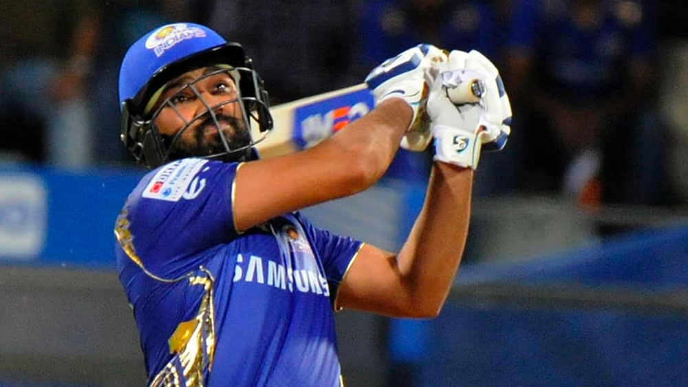 অধিনায়ক হিসাবে মুম্বই ইন্ডিয়ান্সকে সব থেকে বেশি, চার বার (২০১৩, ’১৫, ’১৭, ’১৯) আইপিএল ট্রফির স্বাদ দিয়েছেন। ১০৪ ম্যাচে মুম্বইয়ের হয়ে অধিনায়কত্ব করেছেন তিনি। জিতেছেন ৫৭.৭  শতাংশ ম্যাচে। আইপিএলের সমস্ত সিজন মিলিয়ে তৃতীয় সর্বোচ্চ রান সংগ্রাহক তিনি। পরিসংখ্যানের বাইরে বেরিয়ে বিশেষজ্ঞরা বলেন, কঠিন পরিস্থিতিতে মাথা ঠান্ডা রেখে সিদ্ধান্ত নেওয়ার ক্ষমতা রয়েছে অধিনায়ক রোহিতের।