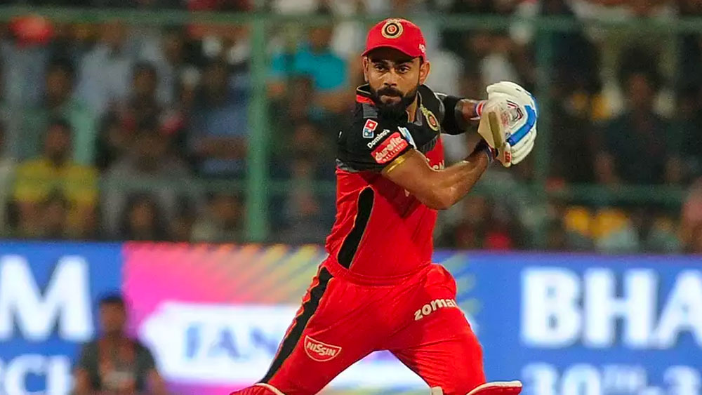 আইপিএল অধিনায়কদের নিয়ে কাটাছেঁড়া করতে বসলে ভারত অধিনায়ক বিরাট কোহালির নাম অবধারিত ভাবেই আসে। আইপিএলে তিনি এখনও অবধি সর্বোচ্চ রান সংগ্রাহক। কিন্তু ব্যাট হাতে র‌য়্যাল চ্যালে়ঞ্জার্স ব্যাঙ্গালোরে তিনি যতটা সফল, অধিনায়ক হিসাবে কী ততটা সফল?