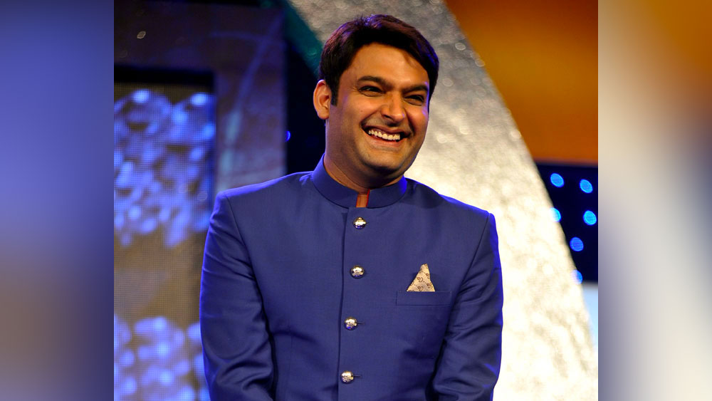 শোনা যায়, কপিলের শো ‘কমেডি নাইটস উইদ কপিল’-এর নির্মাতাদের সঙ্গেও ঝামেলায় জড়িয়ে ছিলেন কপিল। সে সময় কপিল একই সঙ্গে শো এবং হিন্দি ছবিতে অভিনয়ও করছেন। তিনি প্রযোজকদের কাছে দাবি রাখেন, নয় চার মাস শো বন্ধ রাখতে হবে অথবা সপ্তাহে একটা করে শো করাতে হবে। যথারীতি তা মানতে চাননি নির্মাতারা।