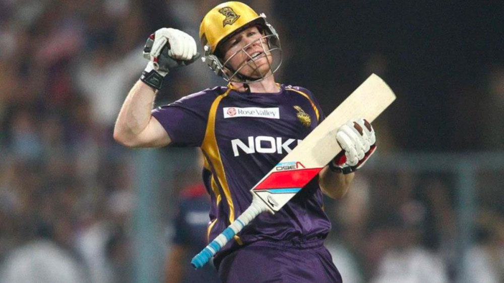 ইয়ন মর্গ্যান— মর্গ্যানের অন্তর্ভুক্তি কেকেআর-কে আরও শক্তিশালী করে তুলেছে। ঠান্ডা মাথায় তাঁর নেতৃত্ব ইংল্যান্ডকে প্রথম বার বিশ্বকাপ এনে দিয়েছে। নাইট শিবিরে অধিনায়ক দীনেশ কার্তিককে প্রয়োজনের সময়ে গুরুত্বপূর্ণ পরামর্শ দিতে পারবেন মর্গ্যান। এ ছাড়াও তাঁর ব্যাটিং দু’বারের আইপিএল জয়ী দলের জন্য খুবই গুরুত্বপূর্ণ।