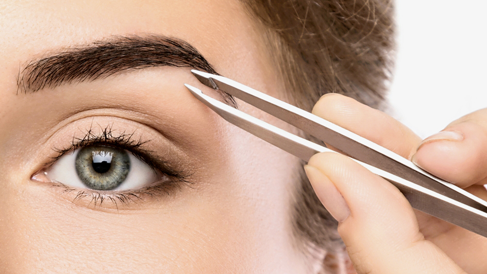 How to pluck eyebrows at your home?