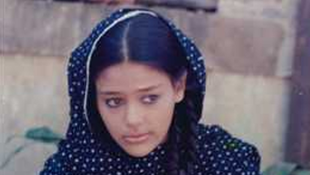 রাজনীতিক ভালচন্দ্র এবং থিয়েটারকর্মী সুজাতা কঙ্গোর মেয়ে ময়ূরীর জন্ম ১৯৮২ সালের ১৫ অগস্ট। শৈশব কেটেছে মহারাষ্ট্রের ঔরঙ্গাবাদ শহরে। সেখানে সেন্ট ফ্রান্সিস দ্য সেল কলেজ এবং দেওগিরি কলেজ থেকে পড়াশোনা।