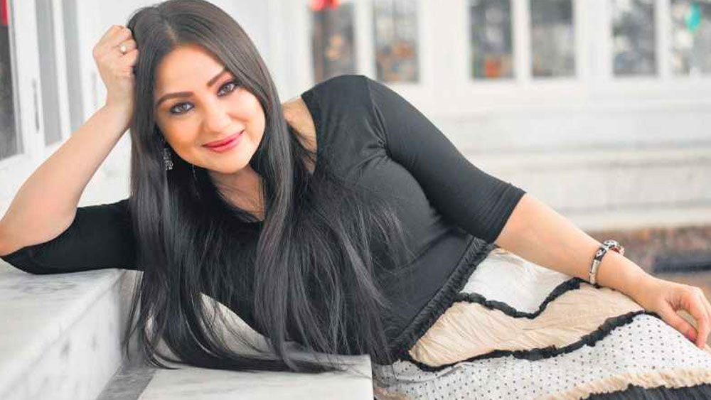 প্রিয়ঙ্কার দ্বিতীয় ছবি অঞ্জন দত্তের পরিচালনায় ‘বড়া দিন’। এরপর তিনি অভিনয় করেন ‘সৌতেলা’-য়। একটি বাংলা এবং দু’টি হিন্দি ছবির পরেই প্রিয়ঙ্কা পাড়ি দেন দক্ষিণে। ২০০২ সালে মুক্তি পায় তাঁর প্রথম তেলুগু ছবি ‘রা’।