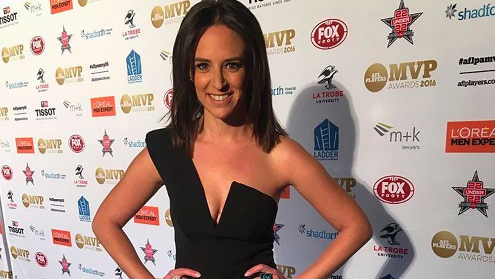 এর আগে এক অনুরাগী তাঁকে টুইটারে আইপিএল-এর অংশ হওয়ার জন্য অনুরোধ করেছিলেন।