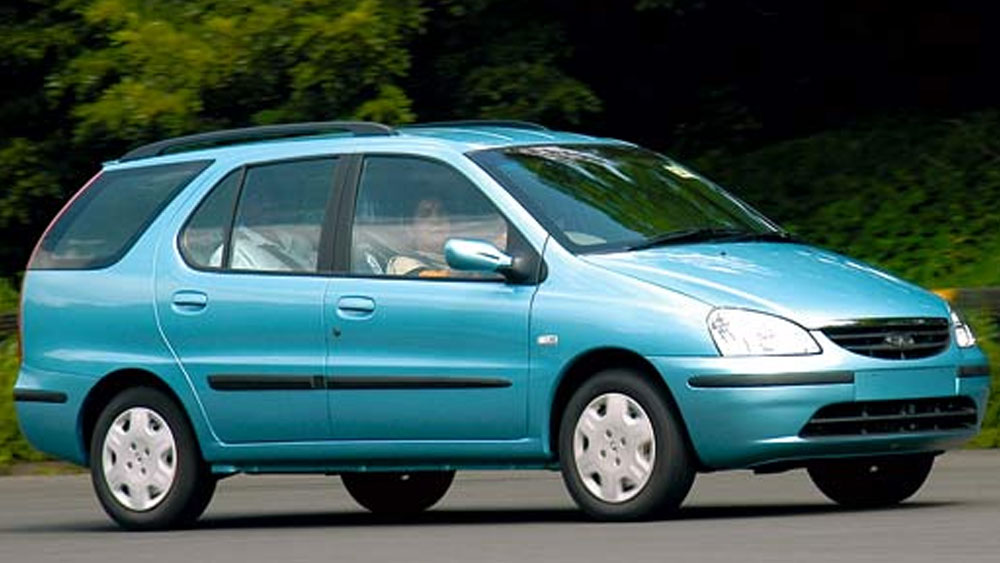 টাটা ইন্ডিগো মারিনা: টাটা ইন্ডিকার উত্তরসূরি ইন্ডিগো। এর যে সব ভ্যারিয়্যান্টগুলো ছিল তার মধ্যে অন্যতম মডেল মারিনা। প্রথমের দিকে সাড়া জাগালেও এর খারাপ গুণগত মানের কারণেই ভারতের বাজারে চাহিদায় ভাটা পড়ে। ডিজেল, পেট্রোল দুটো ভ্যারিয়ান্টই এনেছিল টাটা। ২০১২-য় এর উত্পাদন বন্ধ হয়ে যায়।