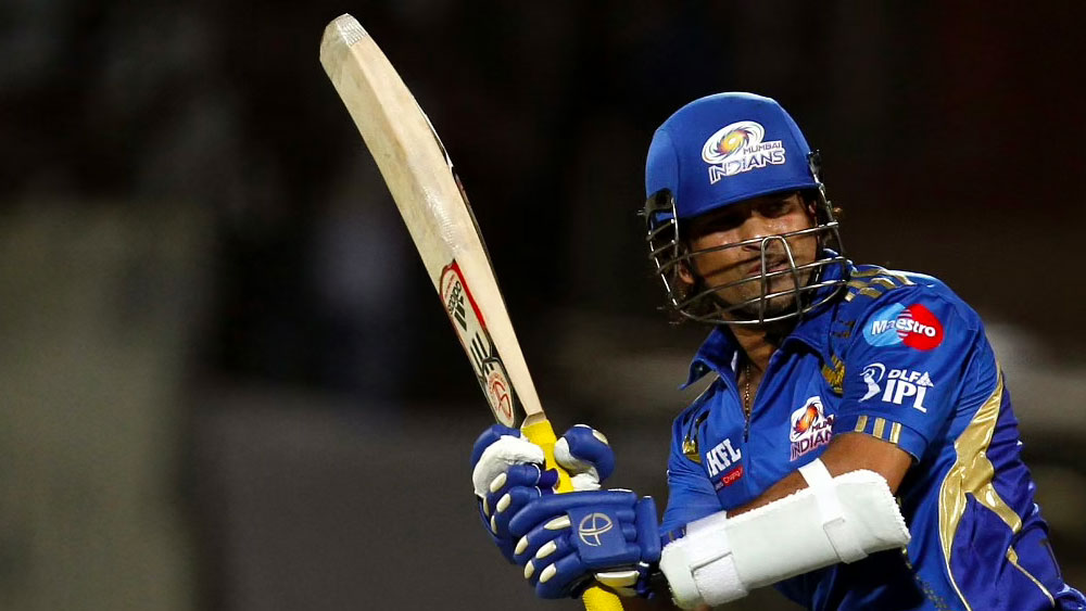 সচিন এই সম্মান পেয়েছিলেন ২০১০-এ। সে বার মুম্বই ইন্ডিয়ান্সের হয়ে তাঁর ১৫ ম্যাচে সংগ্রহ ছিল মোট ৬১৮ রান। ১৩২.৬১ রানরেট নিয়ে তাঁর অর্ধশতরান ছিল পাঁচটি। শতরান অবশ্য একটিও ছিল না।