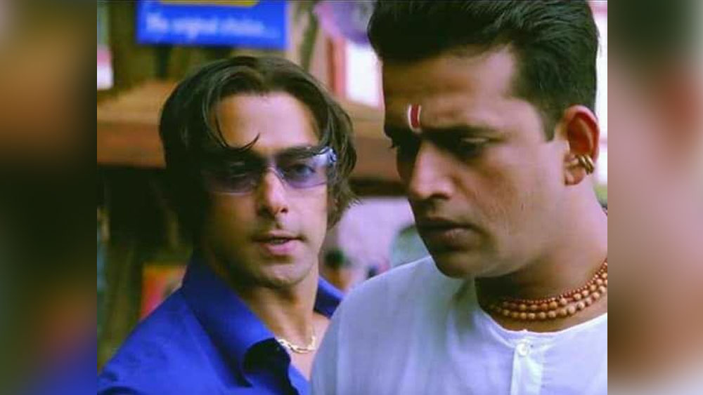 কিন্তু পরিচিতি বা জনপ্রিয়তা অধরাই থেকে যায়। এক দশকেরও বেশি সময় কাজ করার পরে রবি কিশন পরিচিতি পান ২০০৩-এ। সলমন খানের সঙ্গে ‘তেরে নাম’ ছবিতে অভিনয়ের পরে।