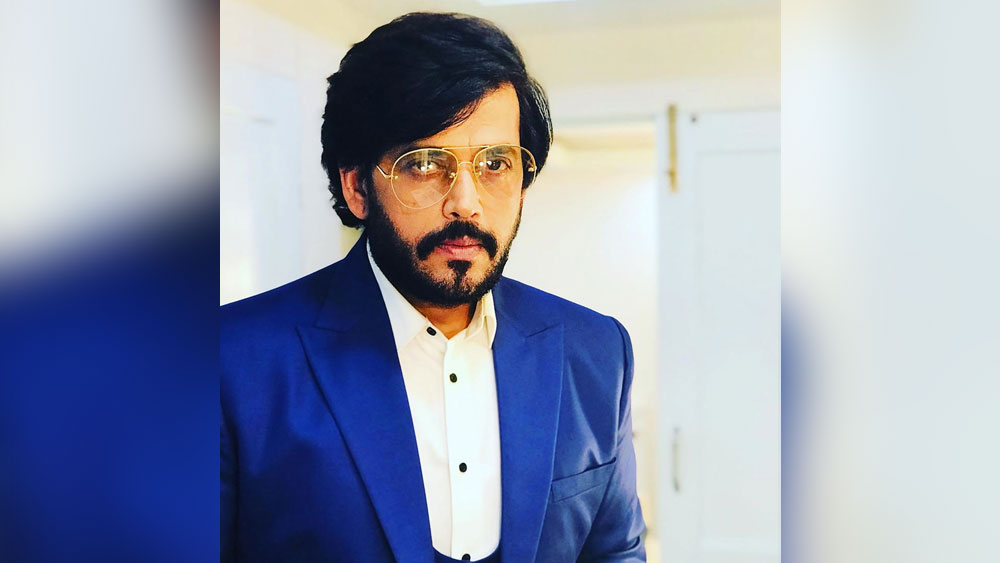 সম্প্রতি তিনি  মাদক প্রসঙ্গে  সংসদে বলেন, বলিউডে মাদকের ভাল রকম ব্যবহার হয়। এনসিবি-র প্রশংসা করে তিনি সরকারের কাছে মাদককাণ্ডে জড়িতদের খুঁজে বের করার অনুরোধও করেন। এখানেই থেমে যাননি অভিনেতা। দাবি করেন,
ভারতের যুবসমাজকে ধ্বংস করার জন্য চিন এবং পাকিস্তানই নাকি এই নেশা ছড়িয়ে দিচ্ছে তাঁদের মধ্যে।