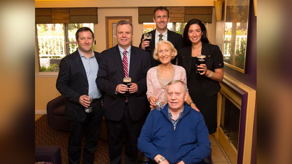 ফিনি  এবং ড্যানিয়েলির পাঁচ সন্তান। চার মেয়ে এবং এক ছেলে। সম্প্রতি নিজের ভাড়াবাড়িতে বসে ভগ্নস্বাস্থ্য‌ ফিনি জানিয়েছেন তাঁর সংস্থা ‘দ্য আটলান্টিক ফিলানথ্রপিস’ এখন অর্থশূন্য। কারণ সংস্থার শেষ কপর্দক অবধি তিনি দান করে দিয়েছেন।