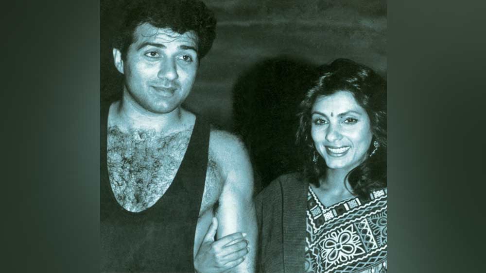 তবে সানিকে নাকি কখনওই ভোলেননি ডিম্পল। ২০০৯-এ বোন সিম্পলের মৃত্যুর পর শোক ভুলতে সানিই নাকি সাহায্য করেন ডিম্পলকে। ঘনিষ্ঠ জনদের কাছে বরাবর ডিম্পলকে প্রেমিকা হিসেবে নাকি স্বীকার করেছেন সানি।