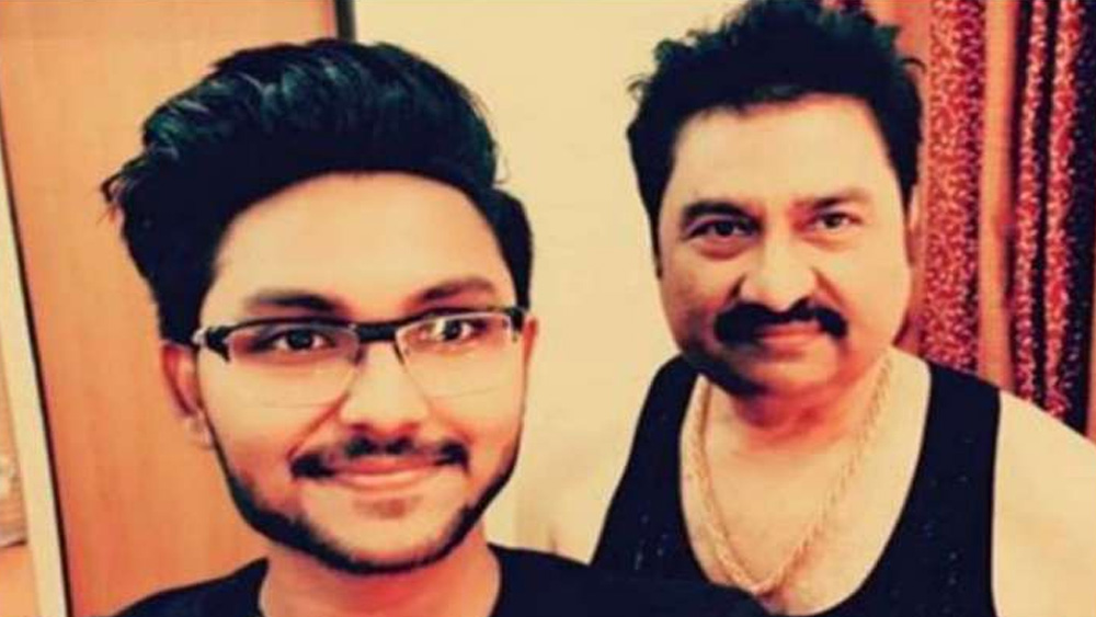 জয়েশের ডাকনাম জান। এই নামেই তিনি বলিউডে পরিচিত। গানের জগতে পা রাখার পর থেকে ইচ্ছে করেই জয়েশ নামের পাশে রেখেছেন বাবার নামও।