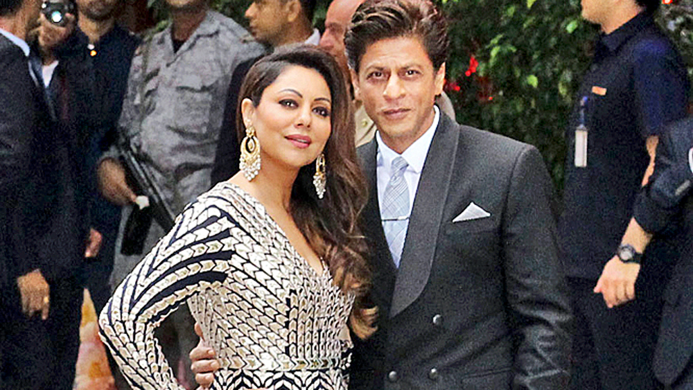 শাহরুখ খানের পত্নী গৌরী খানকে নোটিস পাঠাল এনফোর্সমেন্ট ডিরেক্টরেট (ইডি)। ৩০ কোটি টাকার আর্থিক প্রতারণায় নাম জড়িয়েছে শাহরুখ-পত্নীর।