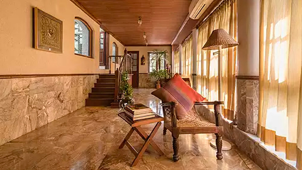 এই প্রাসাদ নিজেদের বসবাসের জন্যই কিনেছিলেন বিড়লারা। সময়ের সঙ্গে সঙ্গে প্রাসাদকে আরও সাজিয়ে তোলে এই ধনকুবের পরিবার।