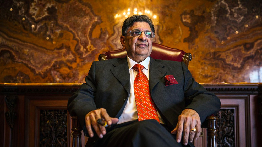 পুনাওয়ালাকে বলা হয় ভারতের ‘প্রতিষেধক–সম্রাট’। বাচ্চাদের প্রতিষেধক বাজারে আনার ক্ষেত্রে উল্লেখযোগ্য ভূমিকা পালন করে এসেছে পুনাওয়ালার বায়োটেক সংস্থা ‘সেরাম ইনস্টিটিউট অব ইন্ডিয়া’।