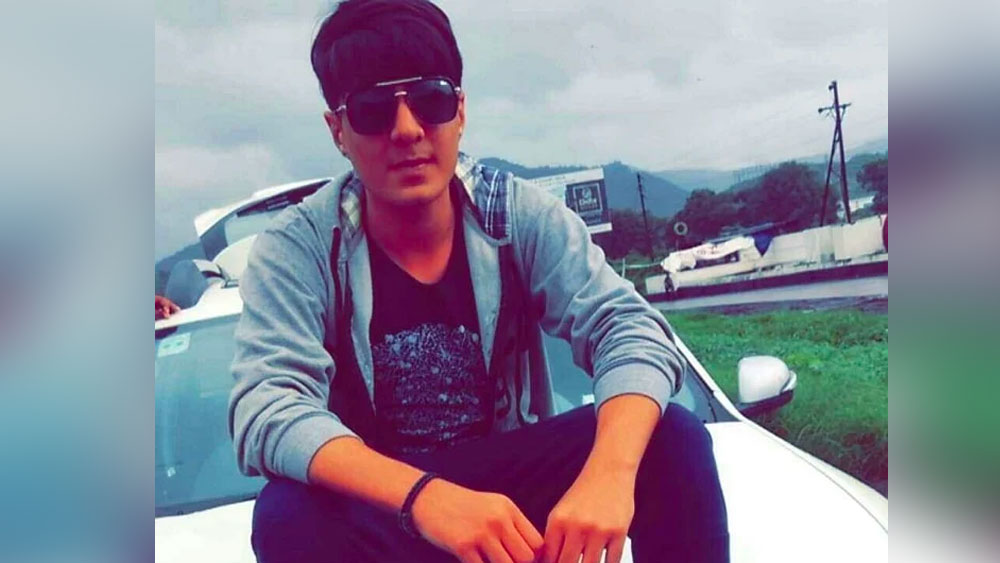 অন্য দিকে এনসিবি-র গোয়েন্দারা মঙ্গলবার বসিতকে জেরা করে আরও একজন নতুন ড্রাগ পাচারকারী জাহিদ ভিলাত্রার খোঁজ পায়। জাহিদকেও গ্রেফতার করা হয়েছে। আবার গোয়া থেকেও ফৈয়াজ আহমেদ নামে এক মাদক পাচারকারীকে গ্রেফতার করা হয়েছে।