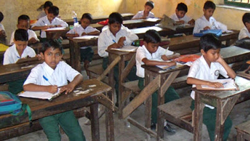 West Bengal wants more teacher to be awarded from rural areas by center