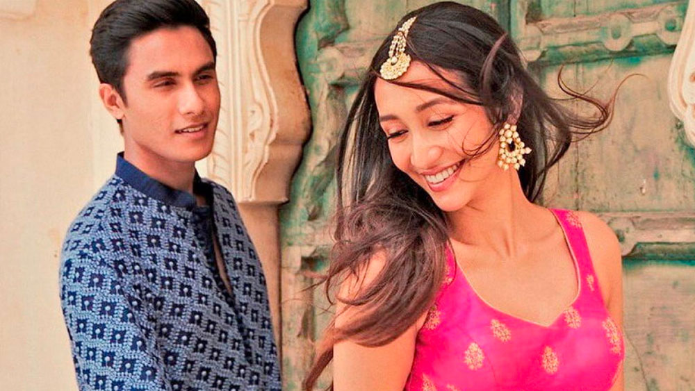 এক সাক্ষাত্কারে ঋত্বিক ভৌমিক জানিয়েছেন, প্রথমে রাধের চরিত্রটা তাঁর ভাল লাগেনি। কারণ তাঁর চরিত্রের সঙ্গে সিরিজে রাধের চরিত্রকে খাপ খাওয়াতে পারছিলেন না। কিন্তু অভিনয় করার পর সেই রাধের চরিত্রই এখন তাঁর আসল জীবনকে প্রভাবিত করেছে। তাঁকে শিখিয়েছে শৃঙ্খলাবোধ, প্যাশনের আসল মানে কী।