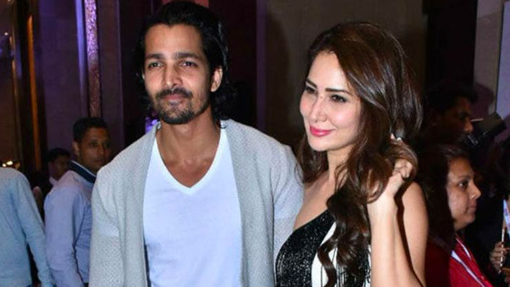 এক বন্ধুর মাধ্যমে কিম এবং হর্ষবর্ধনের আলাপ হয়েছিল। একটি ফ্যাশন শো-এ প্রথম দু’জনে ক্যামেরার সামনে আসেন। তার পর থেকেই তাঁদের মধ্যে নাকি ঘনিষ্ঠতার শুরু।