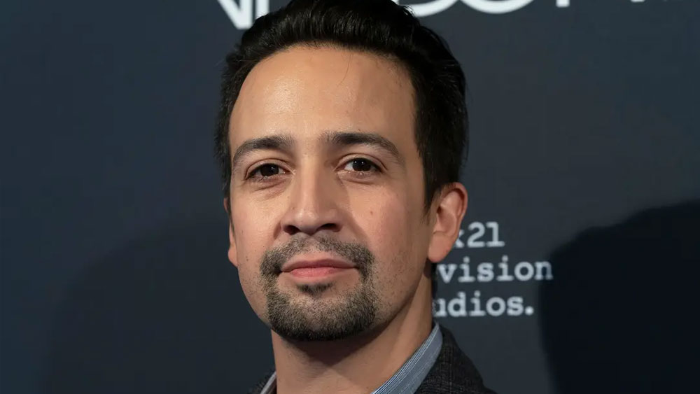 ম্যানুয়েল মিরান্ডা: ‘ইন দ্য হাইটস’, ‘হ্যামিলটন’ খ্যাত এই মার্কিন সুরকার, নাট্যকার, অভিনেতা রয়েছেন সপ্তম স্থানে। তাঁর আয় ৪৫.৫ মিলিয়ন ডলার (৩৪০ কোটি টাকা)।