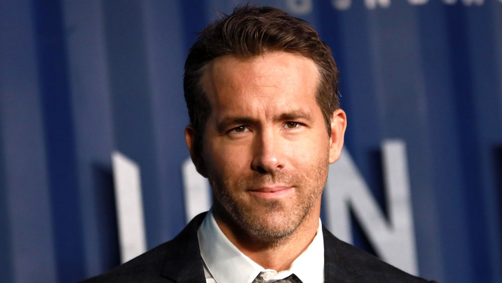 রায়ান রেনল্ডস: ‘রেড নোটিস’ ছবি থেকে তাঁর আয় হয়েছে ২০ মিলিয়ন ডলার। নেটফ্লিক্সের ছবি ‘সিক্স আন্ডারগ্রাউন্ড’ থেকেও ২০ মিলিয়ন ডলার আয় করায় তাঁর মোট আয় ৭১.৫ মিলিয়ন ডলার (৫৩৪ কোটি টাকা)।