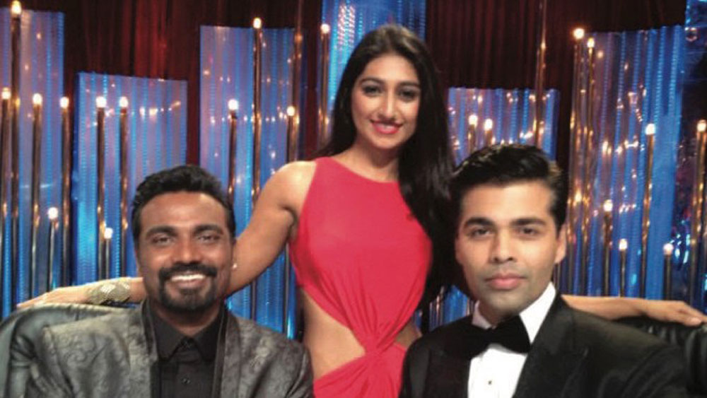 রিয়্যালিটি শো জিততে না পারলেও, এখান থেকেই রেমোর নাচের দলে শামিল হয়ে যান মোহেনা। ‘স্টুডেন্ট অব দ্য ইয়ার’, ‘ইয়ে জওয়ানি হ্যায় দিওয়ানি’-র মোত ছবিতে রেমোকে অ্যাসিস্টও করেন তিনি। সেই সূত্রেই ২০১৫ সালে ‘দিল দোস্তি ডান্স’ সিরিয়ালে অভিনয়ের সুযোগ পান মোহেনা।