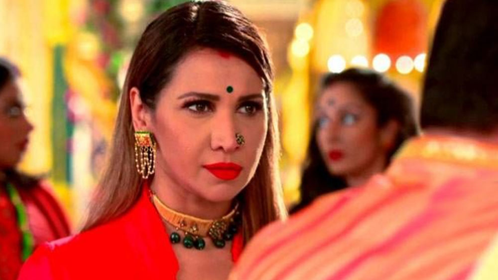 ‘লজ্জা’, ‘হদ কর দি আপনে’, ‘শক্তি দ্য পাওয়ার’-এর মতো কিছু ছবিতে ঋতুকে দেখা গিয়েছিল পার্শ্বচরিত্রে। কিন্তু তার পর ধীরে ধীরে ইন্ডাস্ট্রি থেকে হারিয়ে যান তিনি। সিনেমায় সুযোগ না পেয়ে টিভিতে অভিনয়েরও চেষ্টা করেছিলেন। কিন্তু সেখানেও বেশি সুযোগ পাননি।