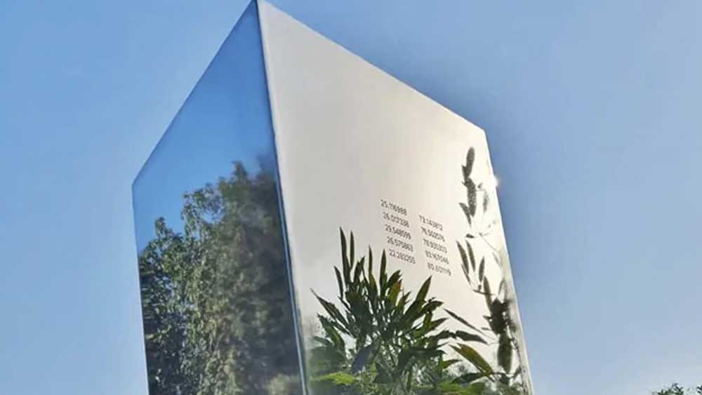 "Mysterious" Monolith Spotted In Ahmedabad Park dgtl