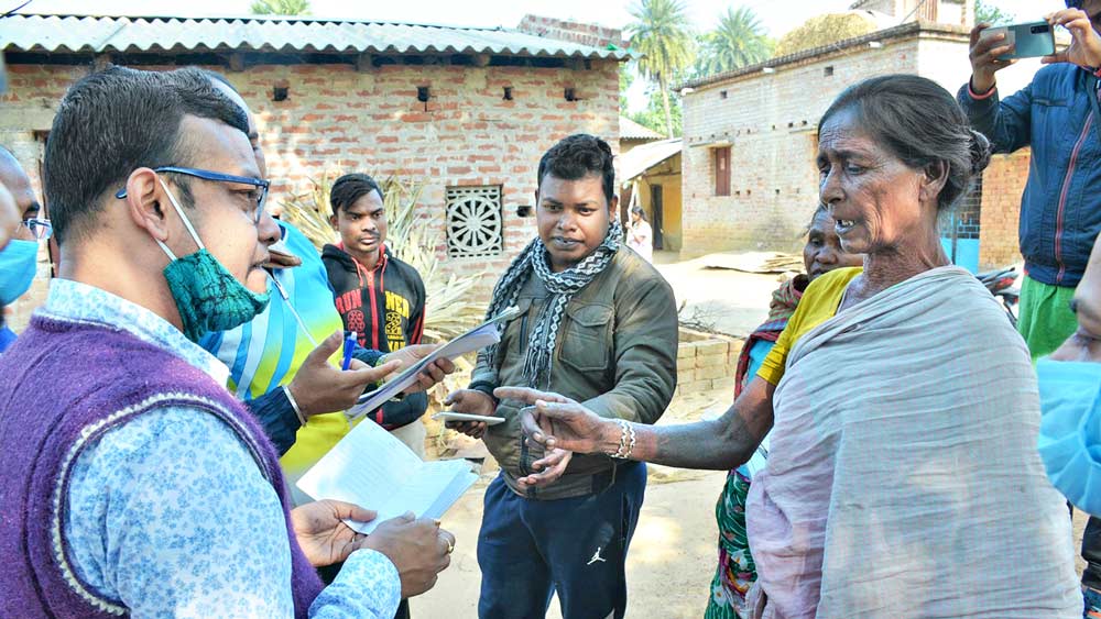 Administrative officials in Ballavpur