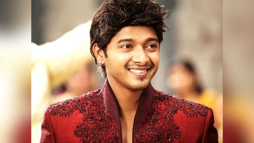 প্রথম থেকেই বলি অভিনেতা হওয়ার স্বপ্ন দেখতেন না শ্রেয়স। বরং তিনি ছিলেন সচিন তেন্ডুলকরের ভক্ত। ক্রিকেট খেলতে ভালবাসতেন। তাই ক্রিকেটার হওয়ার স্বপ্ন নিয়েই সচিনের কোচ রমাকান্ত আচরেকরের অ্যাকাডেমিতে ভর্তি হন।