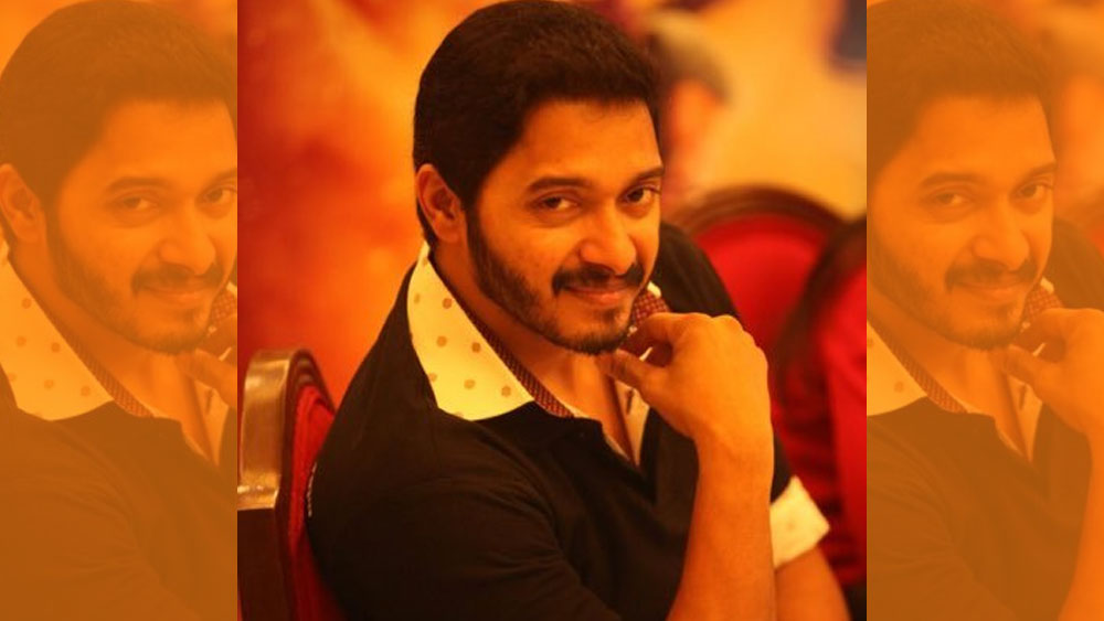 তার পর ১৯৯৮ সালে জি টিভিতে সম্প্রচারিত একটি সিরিয়ালে সুযোগ পান। মুখ্য চরিত্রে অভিনয় করেছিলেন। এর পর মরাঠি সিরিয়াল ‘দামিনী’ তাঁকে বহুল জনপ্রিয়তা এনে দেয়।