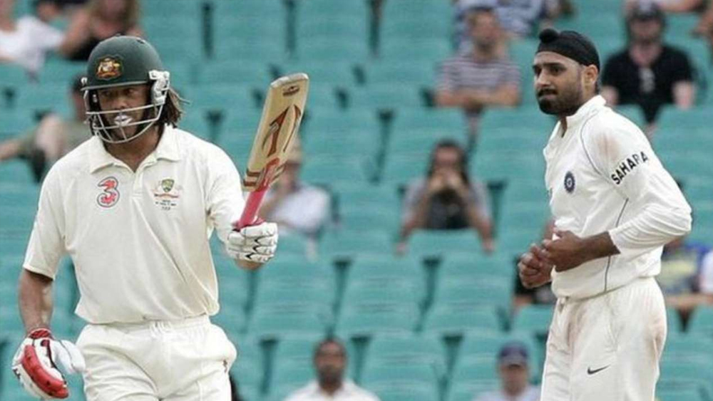 সাল ২০০৮। সিডনি টেস্ট। কুখ্যাত মাঙ্কিগেট বিতর্ক। অস্ট্রেলিয়ার মাটিতে ভারতের সিরিজ খেলতে গিয়ে সবচেয়ে বিতর্কিত ঘটনা বোধ হয় এটাই। বলা ভাল এই সিরিজটাই। কী ঘটেছিল সিডনি টেস্টে?