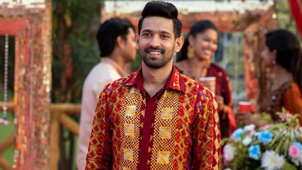 আপাতত কেরিয়ার উপভোগ করছেন বিক্রান্ত। যে কেরিয়ার বহু কষ্টে তিল তিল করে তৈরি করেছেন মধ্যবিত্ত পরিবারের ছেলে বিক্রান্ত। অভিনয়ের প্রতি ভালবাসাই তাঁকে দুঃসময়ে লড়াই করার ধৈর্য দিয়েছে।