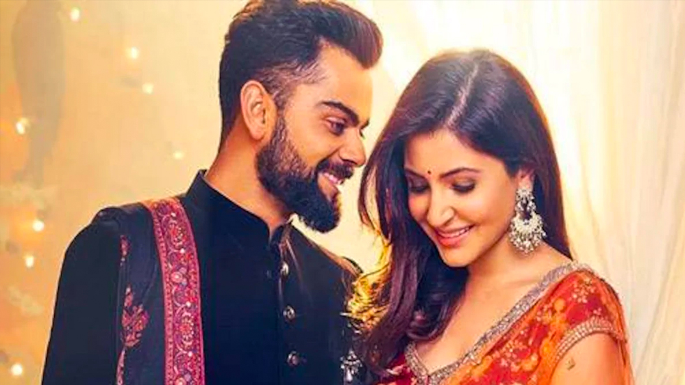 বিরাট একটি সাক্ষাৎকারে বলেছিলেন, হিল পরে সেটে এসেছিলেন অনুষ্কা। বিরাটের চেয়ে তাঁর উচ্চতা অনেকটা বেশি বলেই মনে হচ্ছিল। এ দিকে শ্যুটিং নিয়ে একটু চিন্তায় ছিলেন বিরাট। আলাপ করে বরফ গলানোর জন্য মজার ছলেই তাঁকে বলেন, এর থেকে উচু হিল ছিল না?